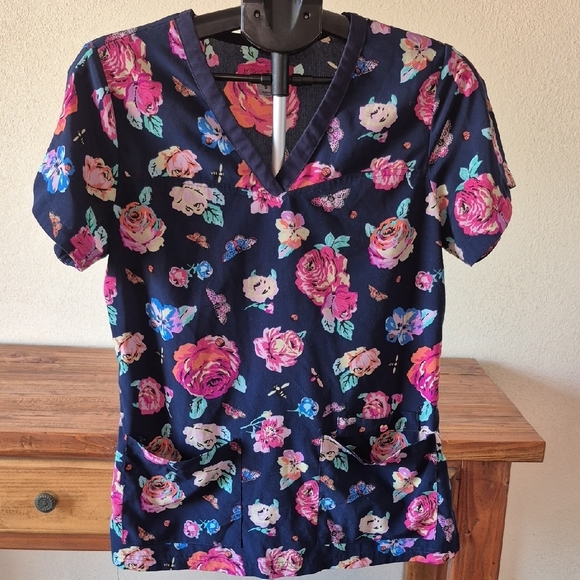 Betsey Johnson Whimsy Scrub Top - Picture 3 of 6